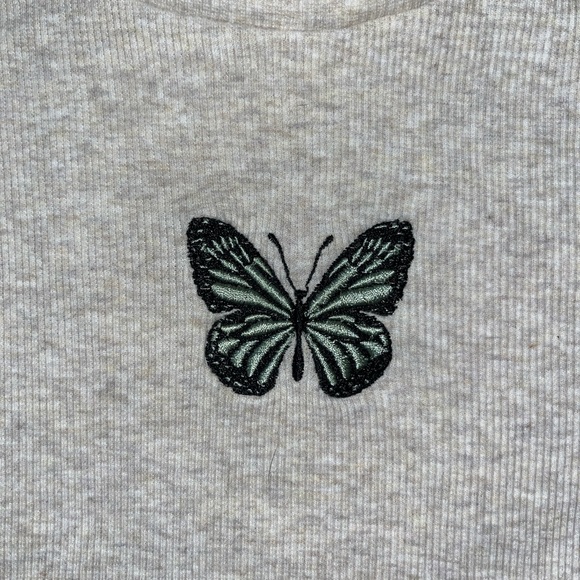 Light Grey Butterfly Detail Baby Tee - Size M - Picture 4 of 5